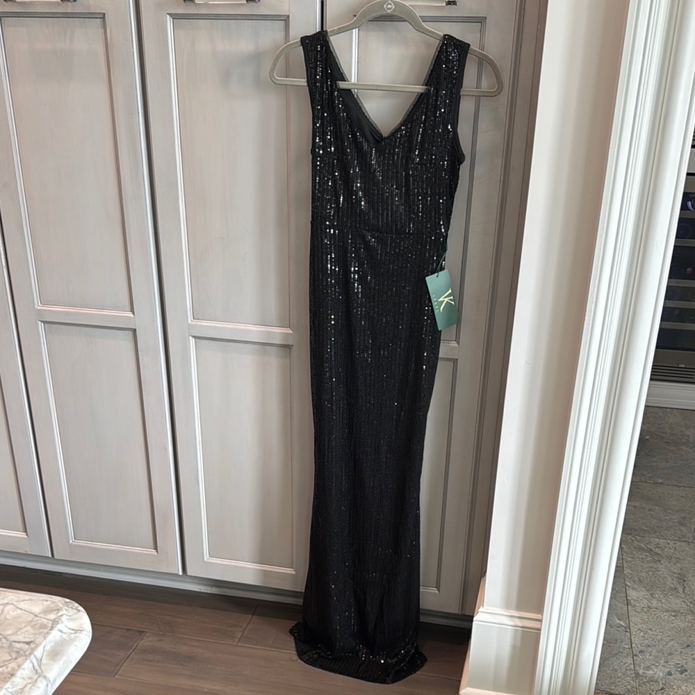 Elegant Black Sequin Maxi Dress